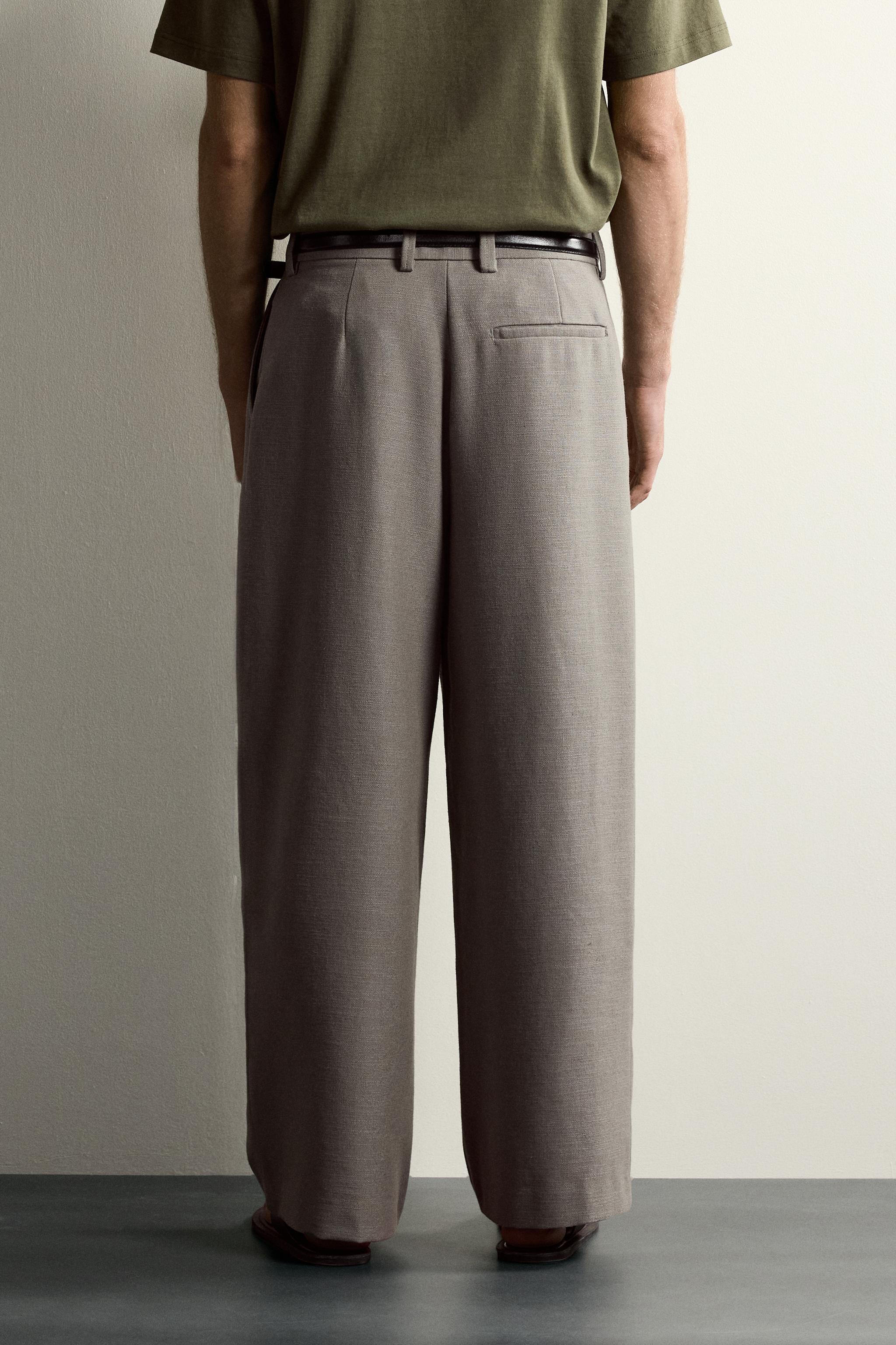 RELAXED FIT STRUCTURED PLEATED PANTS